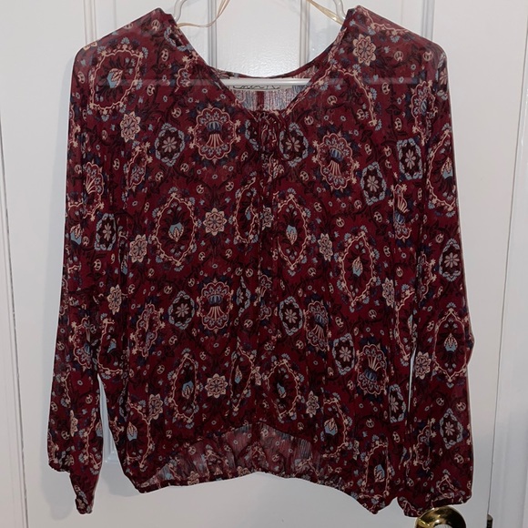 TILLY’S Sheer Blouse - Picture 1 of 2